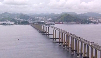 Fluxo de navios abandonados ameaça ponte Rio-Niterói 
